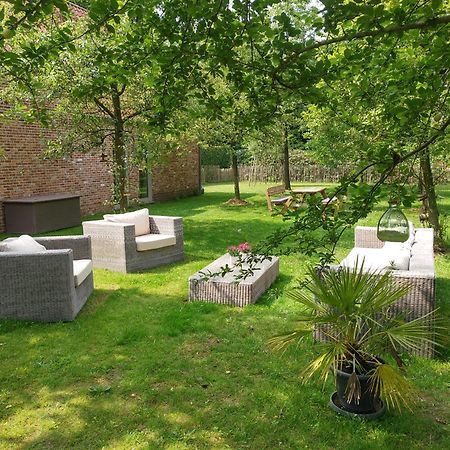 The Two Oaks - Private Garden For Guests Vila Hertsberge Exterior foto