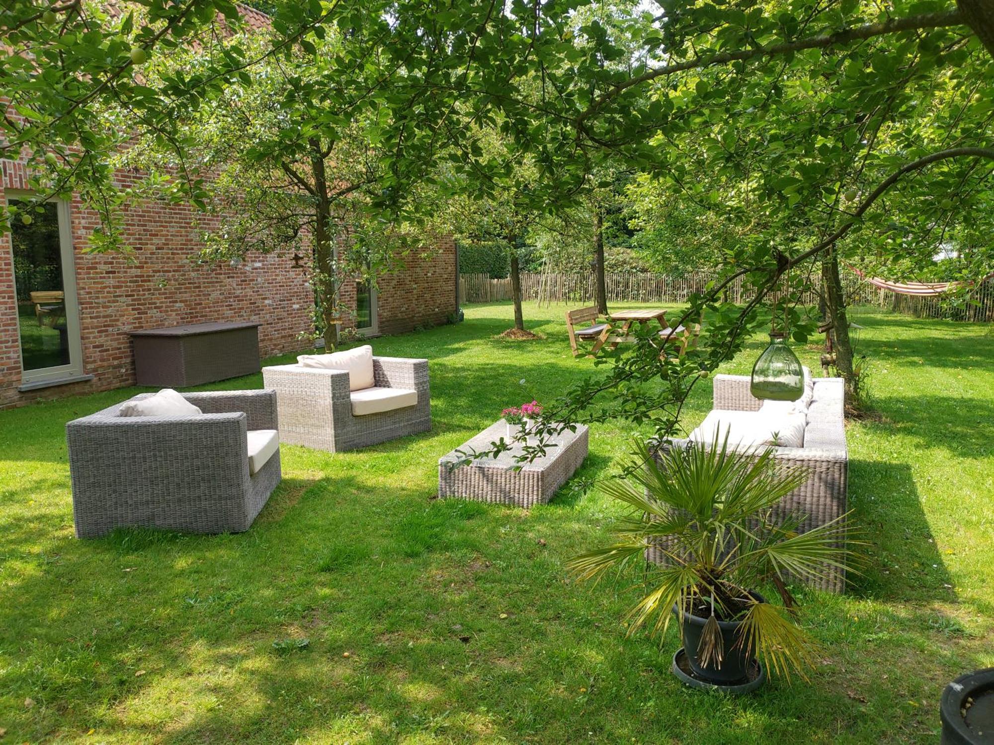The Two Oaks - Private Garden For Guests Vila Hertsberge Exterior foto